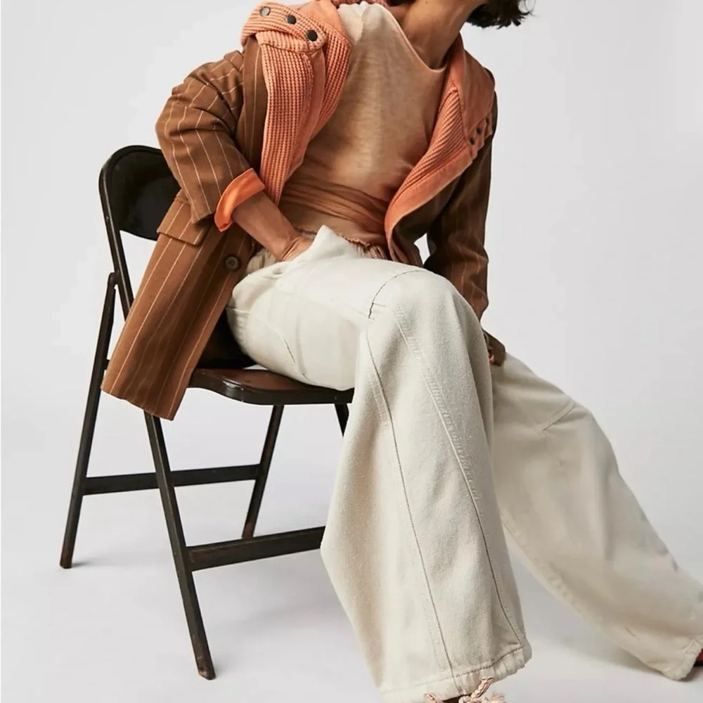 Free People Bright Eyed Low-Slung Pull-On Barrel Jeans - Picture 3 of 8